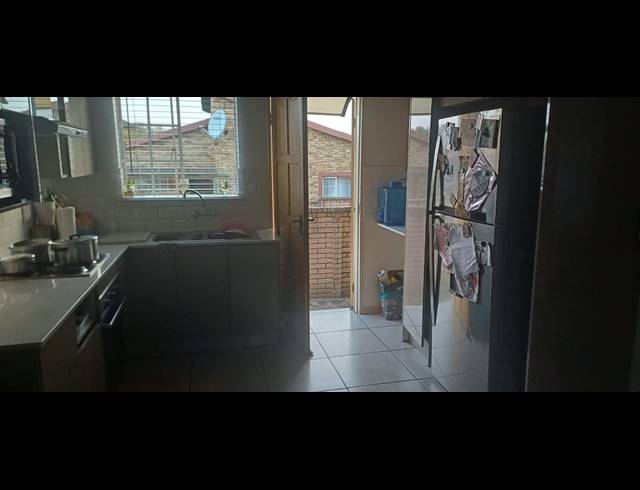 3 BEDROOM TOWNHOUSE TO LET IN KOSMOSDAL